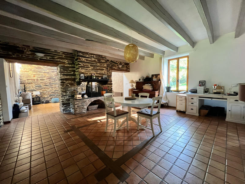 Propriété - 328 m² - 11 pièces