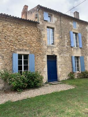 Maison - 215 m² - 7 pièces