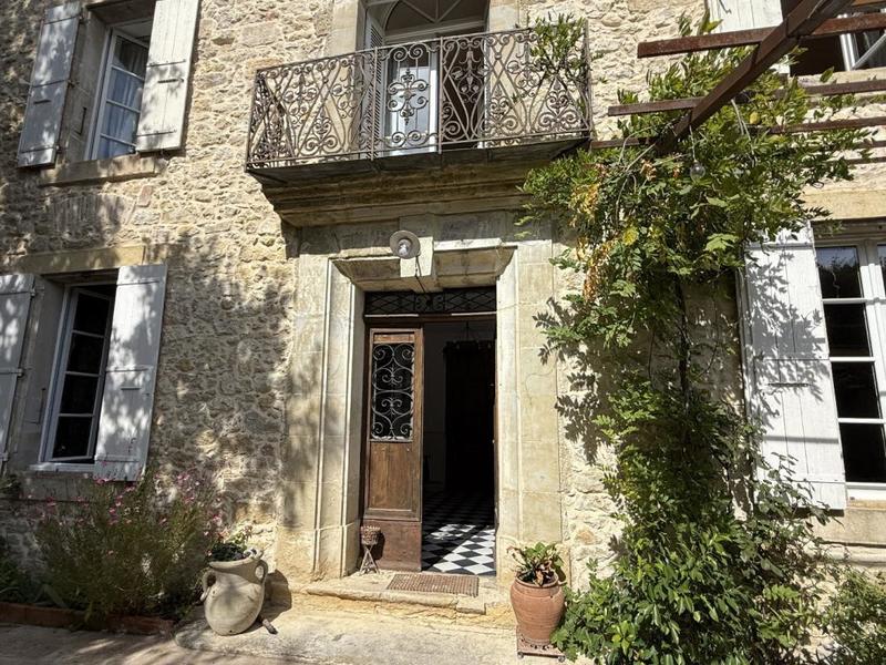 Maison de maîtres - 294 m² - 12 pièces