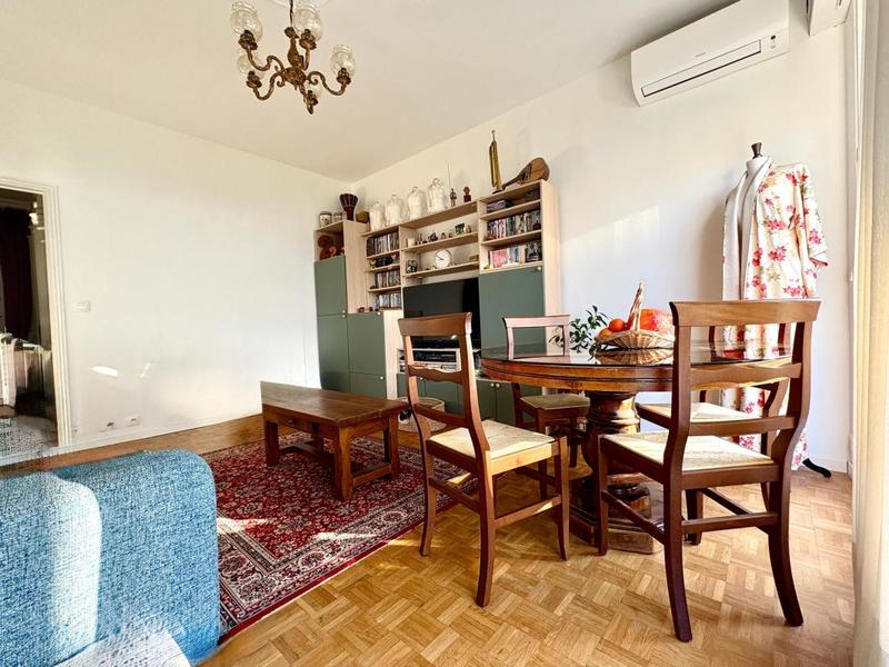 Appartement - 77 m² - 4 pièces