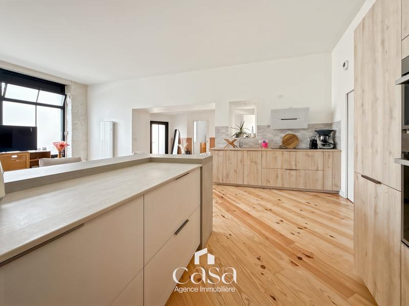 Loft - 70 m² - 2 pièces