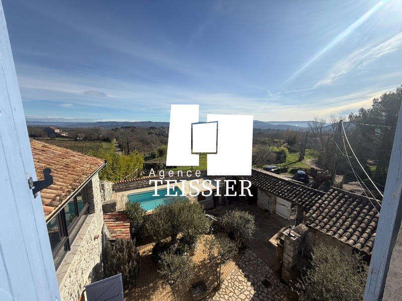 Mas - 450 m² - 14 pièces