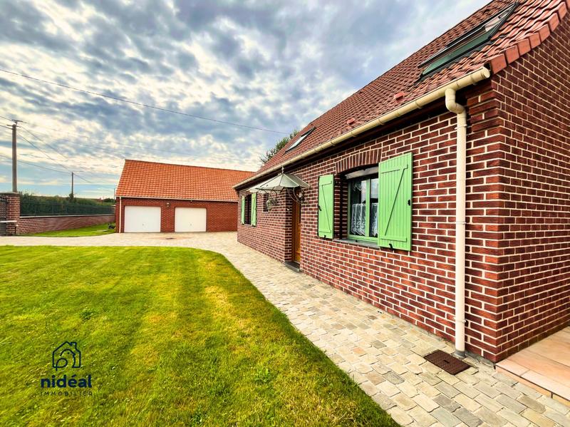 Maison - 240 m² - 8 pièces