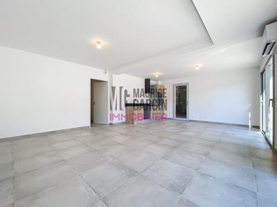 Appartement - 93 m² - 4 pièces