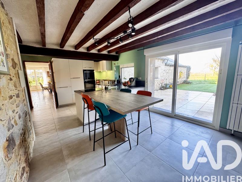 Maison - 279 m² - 11 pièces