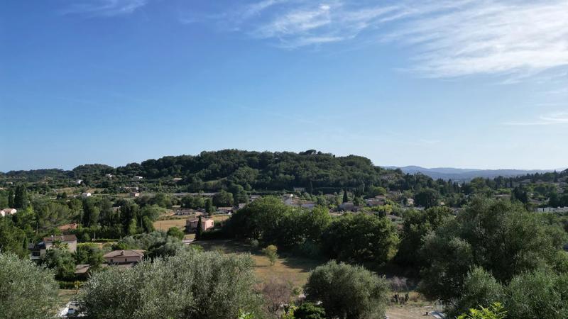 Terrain constructible - 2 000 m²