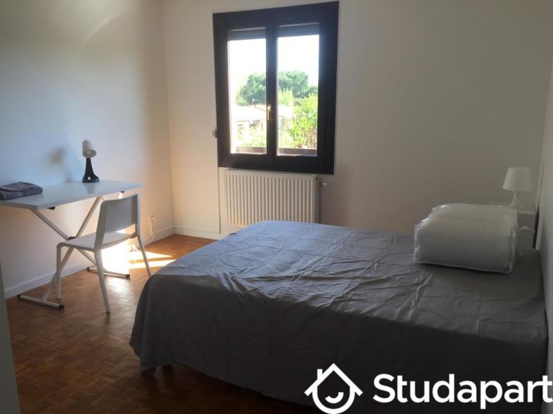 Chambre - 12 m² - 1 pièce