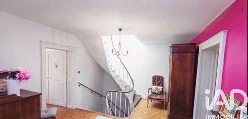 Maison - 247 m² - 7 pièces