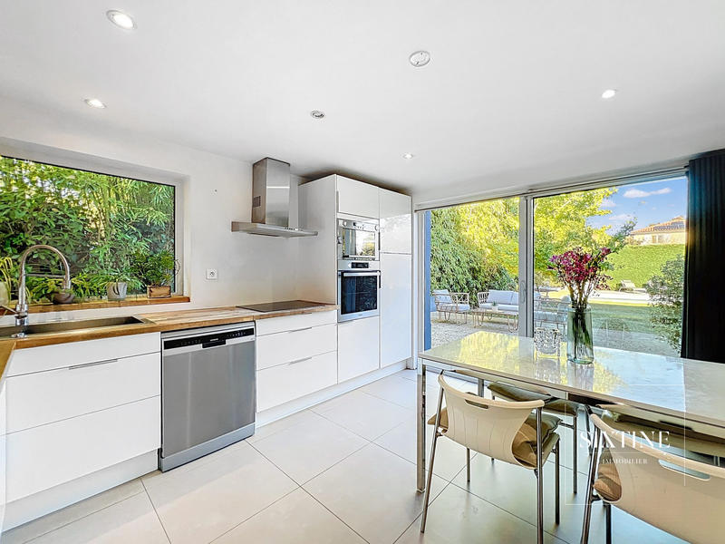 Maison - 145 m² - 6 pièces