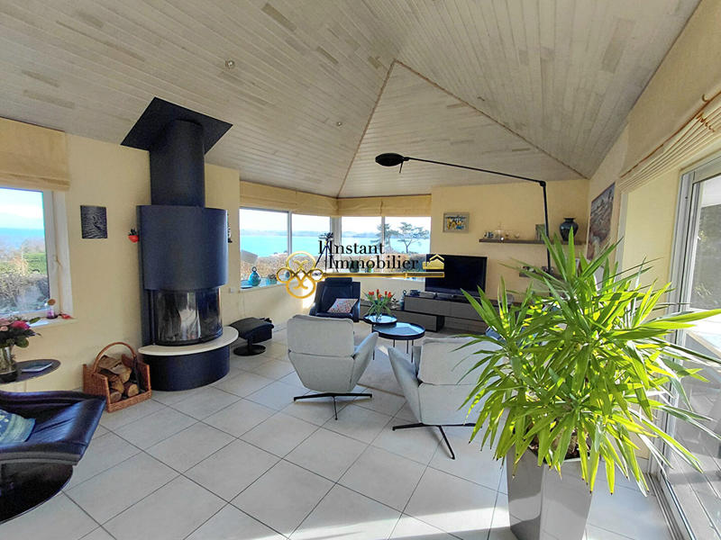 Demeure - 150 m² - 6 pièces