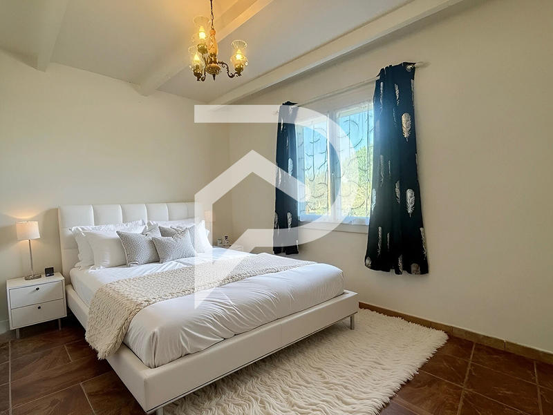 Villa - 100 m² - 4 pièces