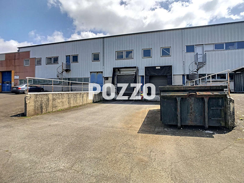 Local d'activité / Entrepôt - 260 m²