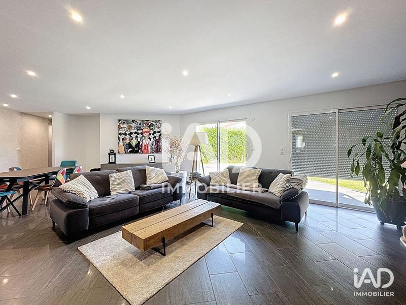 Maison - 182 m² - 5 pièces