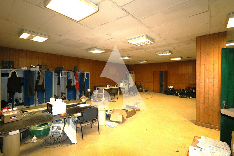 Local commercial - 207 m² - 2 pièces