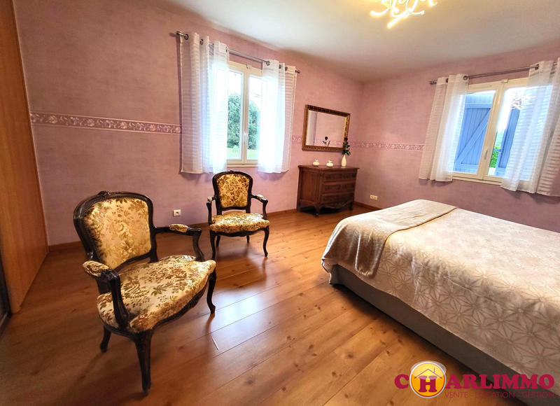 Maison traditionnelle - 208 m² - 5 pièces