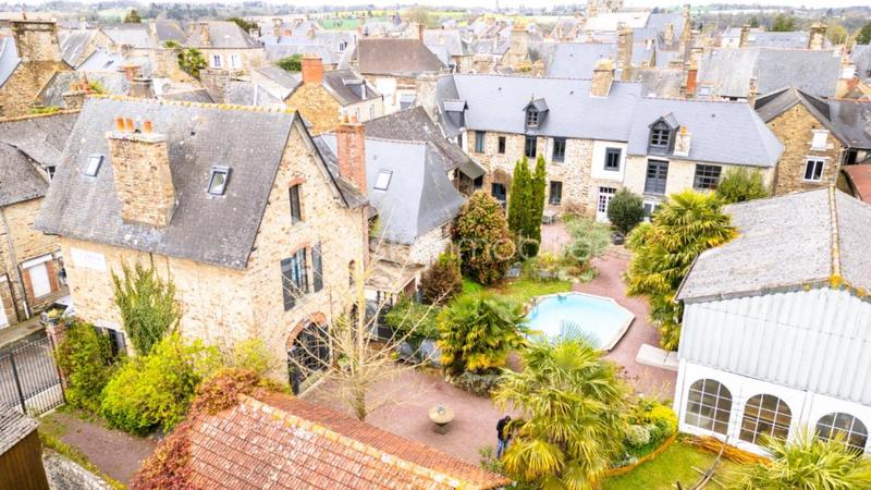 Demeure - 506 m² - 20 pièces