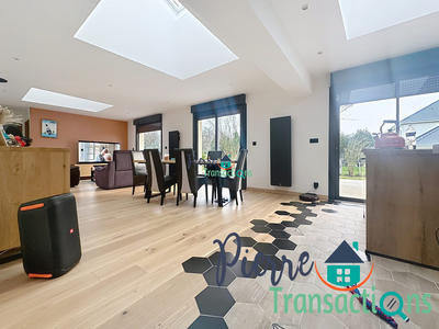 Maison - 105 m² - 4 pièces