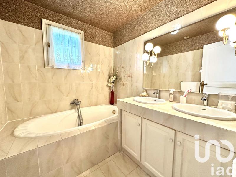 Maison - 136 m² - 5 pièces