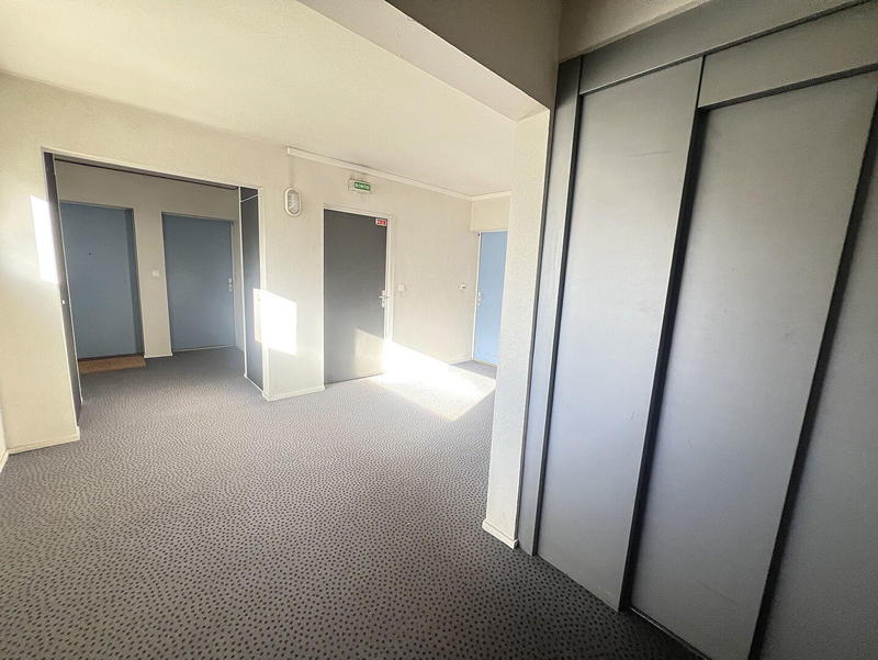 Appartement - 98 m² - 5 pièces