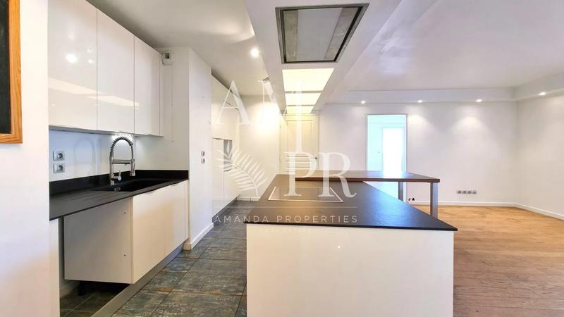 Appartement - 136 m² - 5 pièces