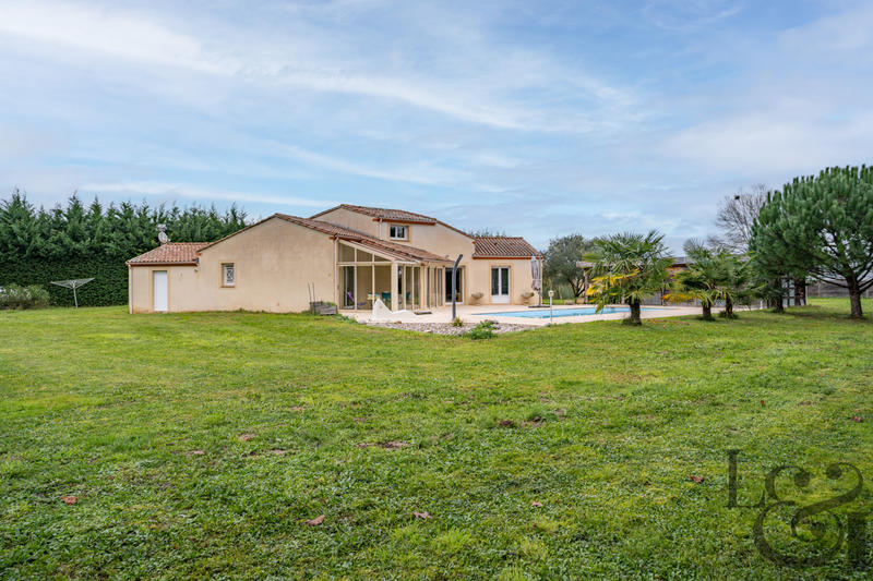 Maison - 145 m² - 4 pièces