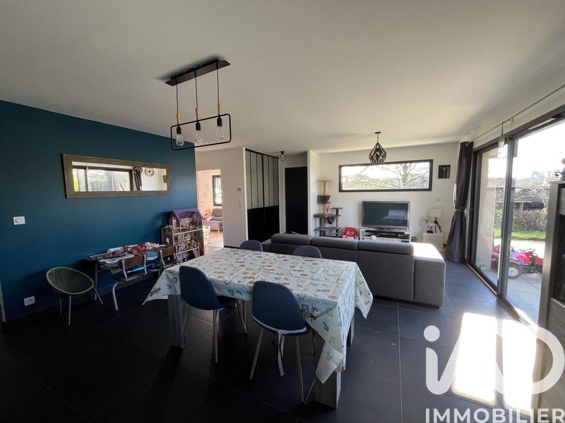 Maison - 93 m² - 4 pièces