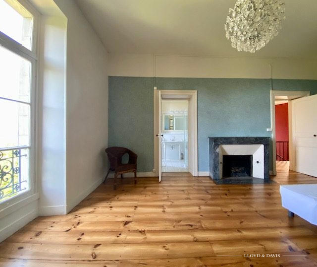 Château - 520 m² - 15 pièces