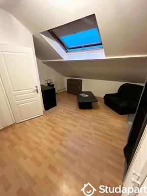 Chambre - 14 m² - 1 pièce