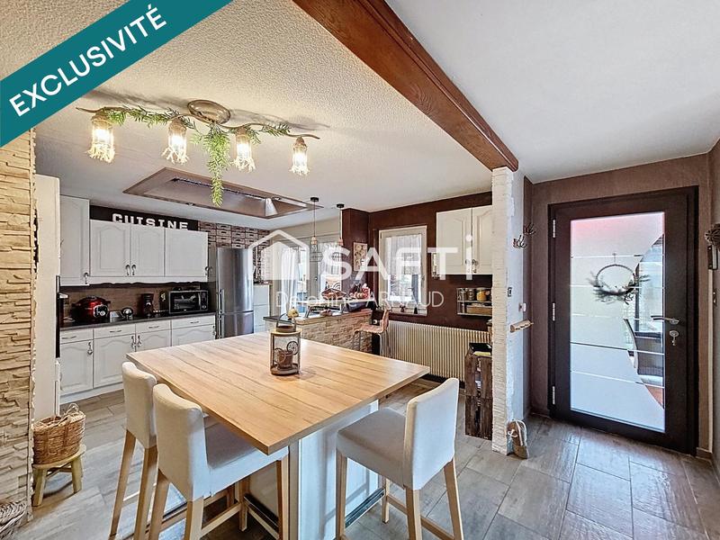 Maison - 285 m² - 10 pièces