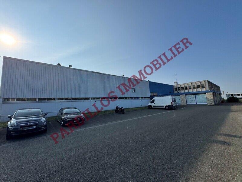 Local commercial - 4 965 m²