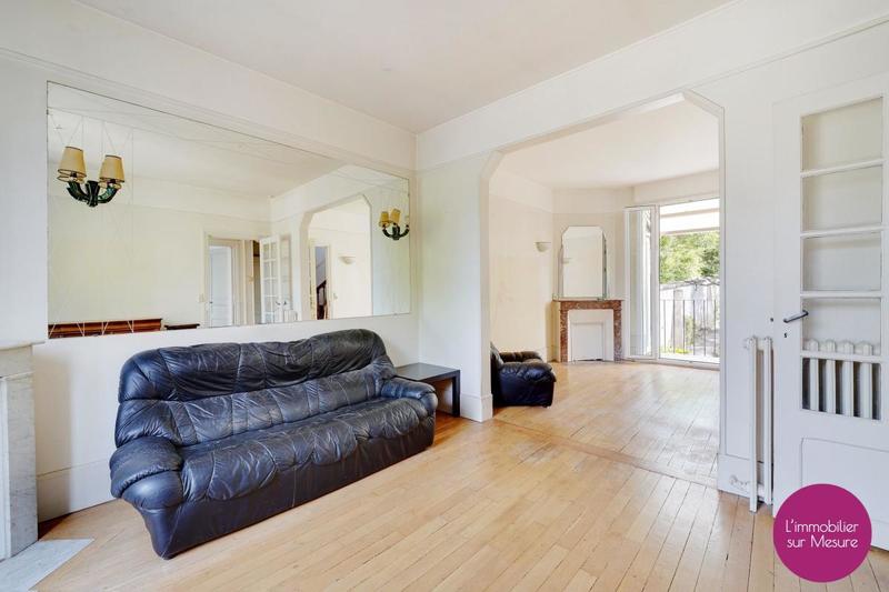 Maison - 215 m² - 8 pièces