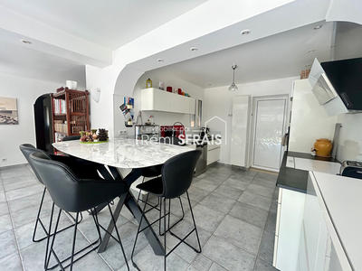 Maison - 186 m² - 6 pièces