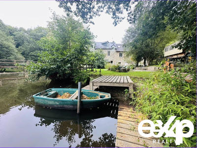 Maison - 310 m² - 8 pièces