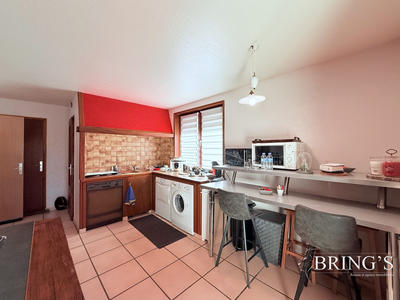 Maison - 250 m² - 8 pièces