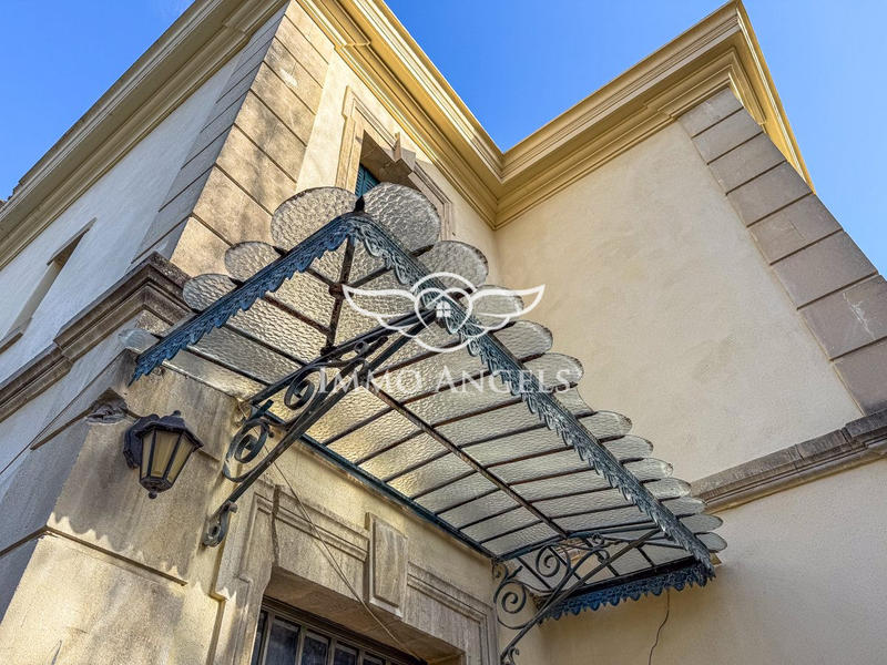 Maison - 204 m² - 5 pièces