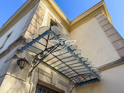 Maison - 204 m² - 5 pièces