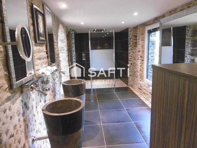 Maison - 400 m² - 14 pièces