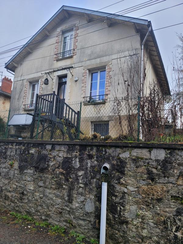 Maison - 90 m² - 4 pièces