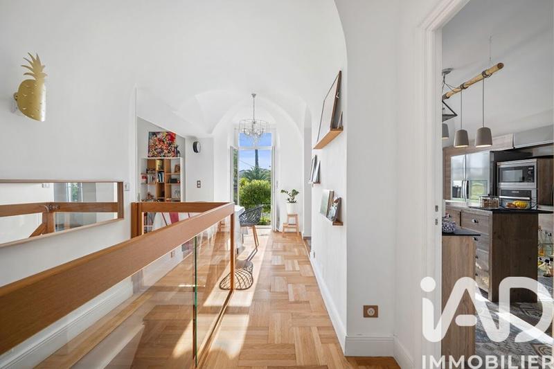 Appartement - 143 m² - 5 pièces