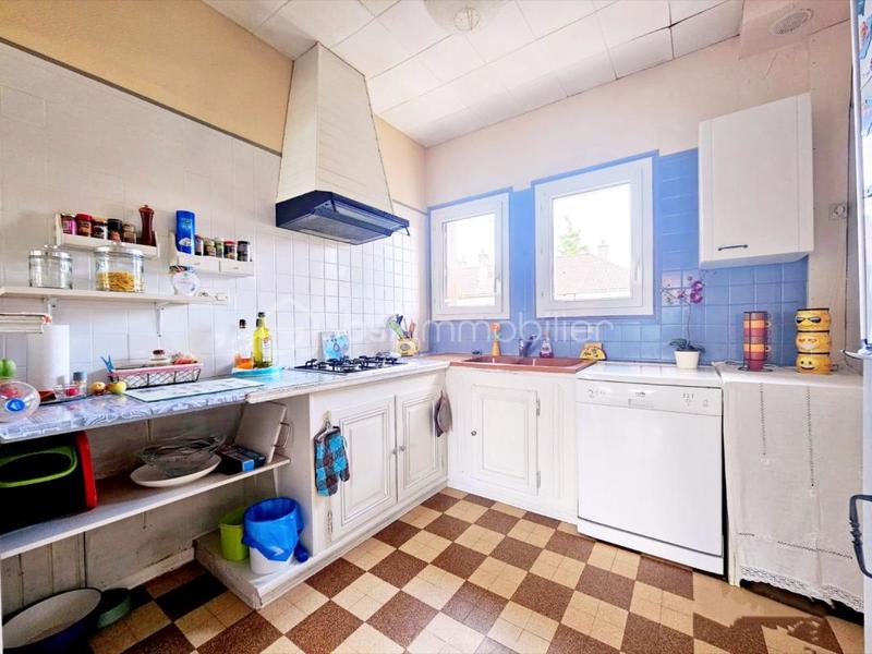 Maison traditionnelle - 70 m² - 4 pièces