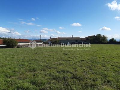 Terrain constructible - 2 738 m²