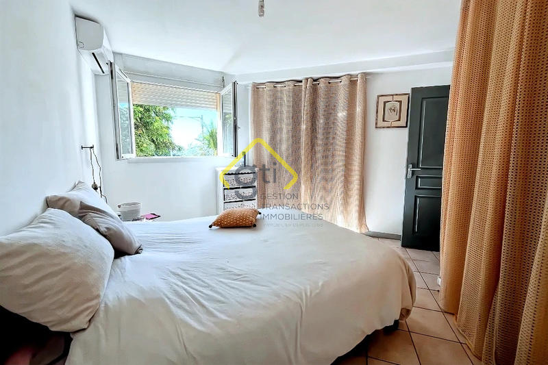 Appartement - 93 m² - 4 pièces