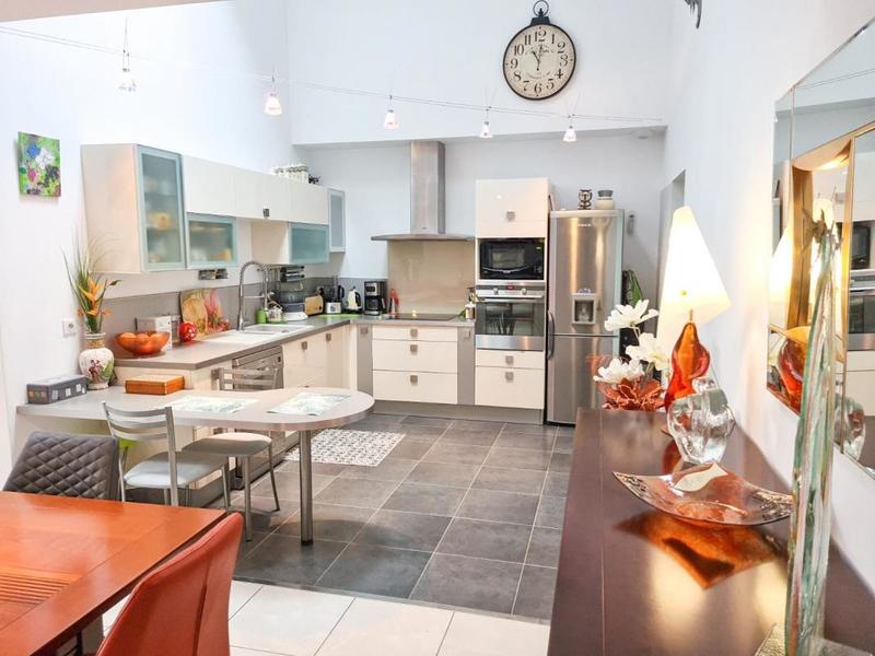 Maison - 171 m² - 6 pièces