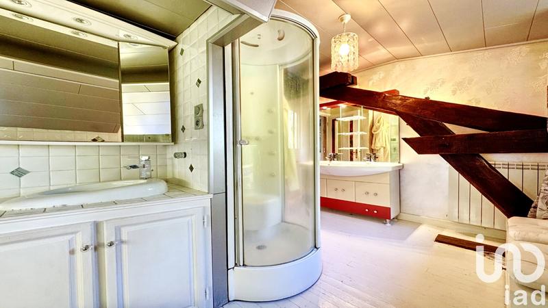 Maison - 244 m² - 8 pièces