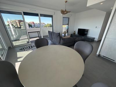 Appartement sur toit - 80 m² - 4 pièces