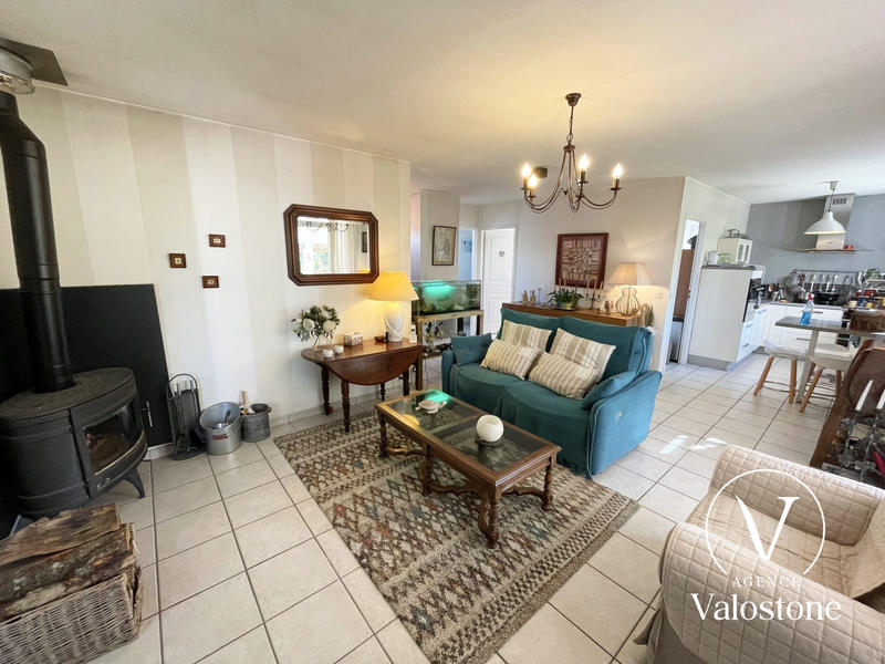 Maison traditionnelle - 76 m² - 4 pièces