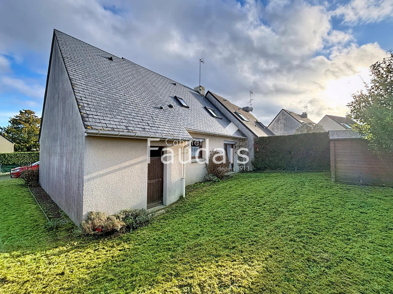 Maison - 95 m² - 5 pièces