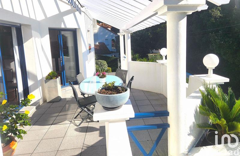 Maison - 180 m² - 5 pièces