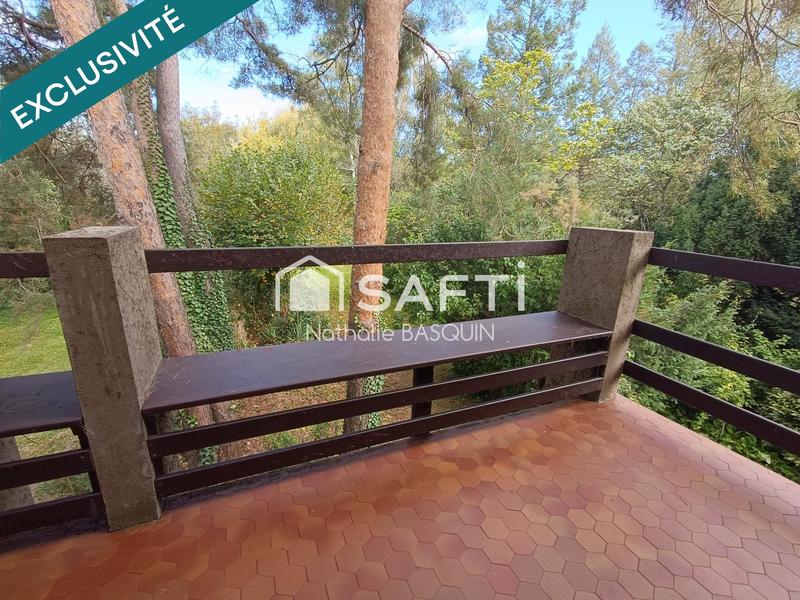 Propriété - 236 m² - 10 pièces