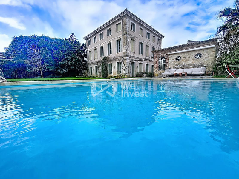 Maison - 484 m² - 16 pièces